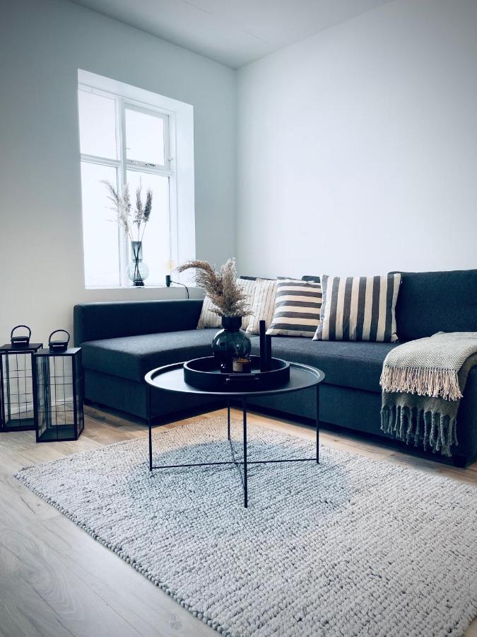 Day Dream Central Akureyri Two Bedroom Apartment Exterior photo