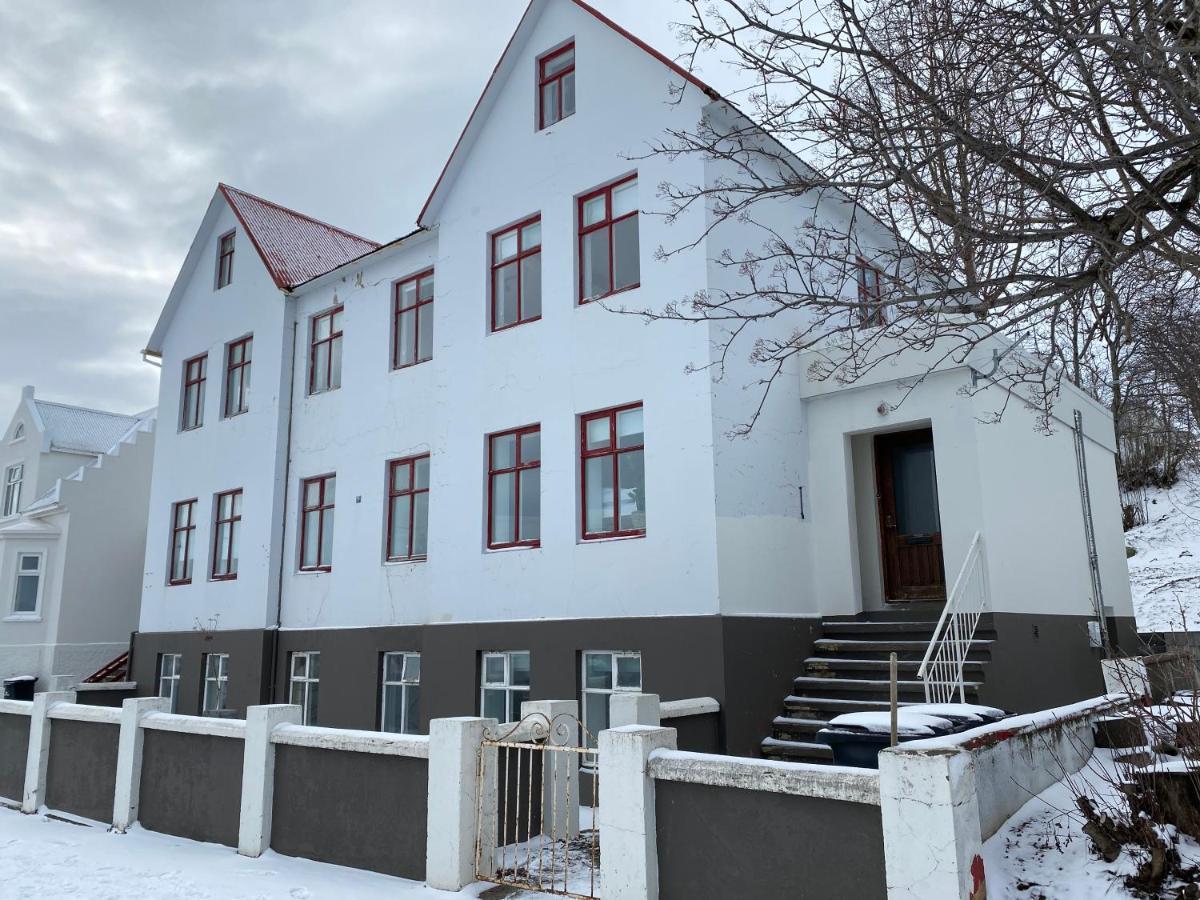 Day Dream Central Akureyri Two Bedroom Apartment Exterior photo